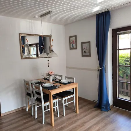 Appartamento Zeus Mit Grosser Eingezaeunter Terrasse